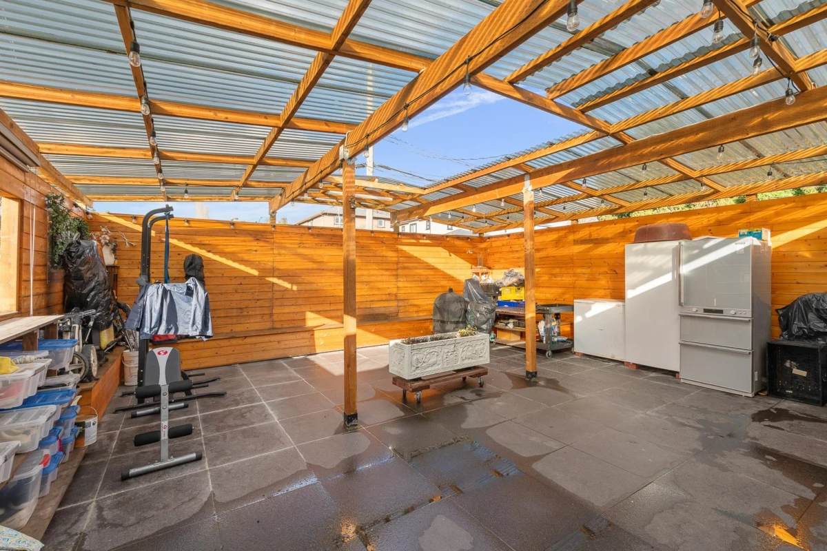 Backyard Photo of 5307 Springdale Court, Burnaby, BC