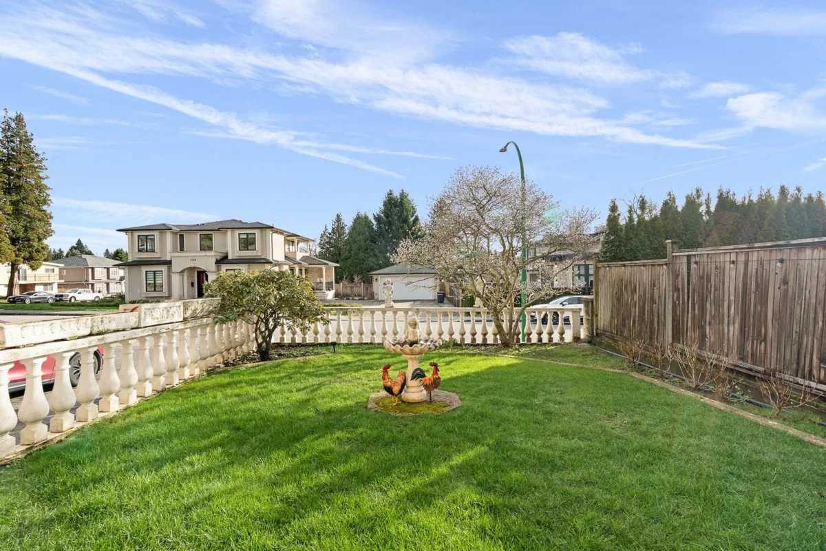 Family Room Photo of 5307 Springdale Court, Burnaby, BC