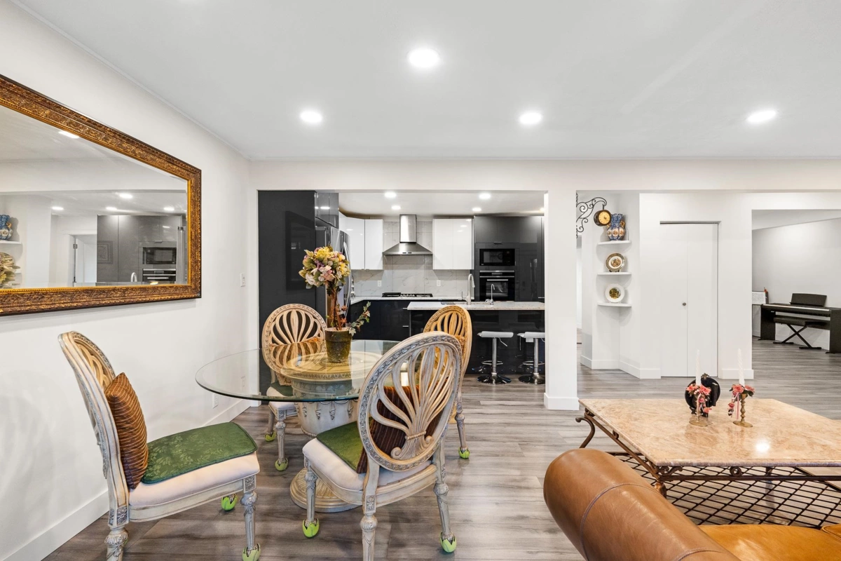 Walk-In Closet Photo of 5307 Springdale Court, Burnaby, BC