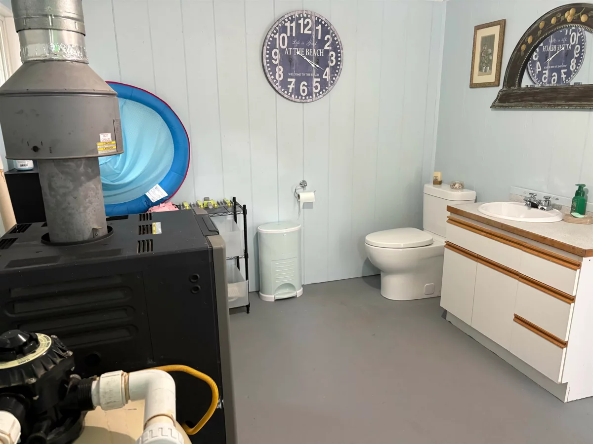 Backyard Photo of 6135 Fairway Avenue, Sechelt, BC