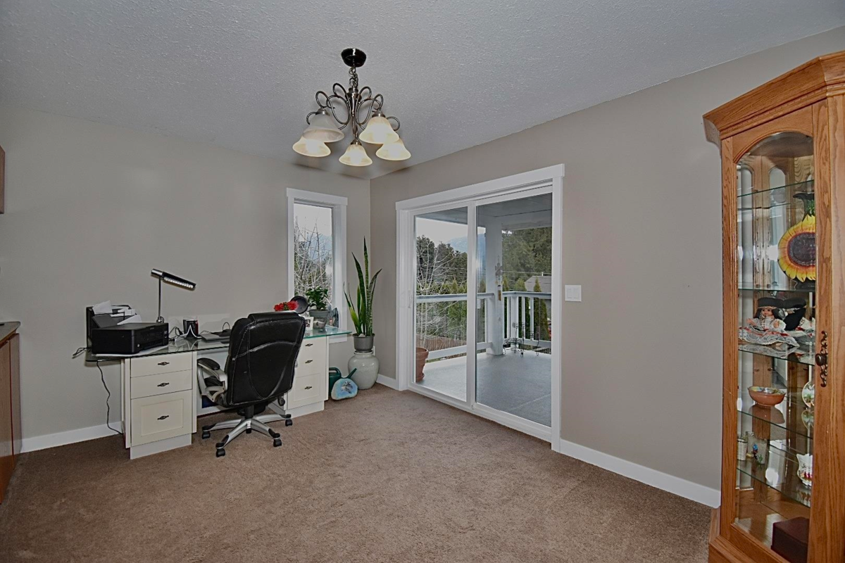 Basement Recreation Room Photo of 6135 Fairway Avenue, Sechelt, BC
