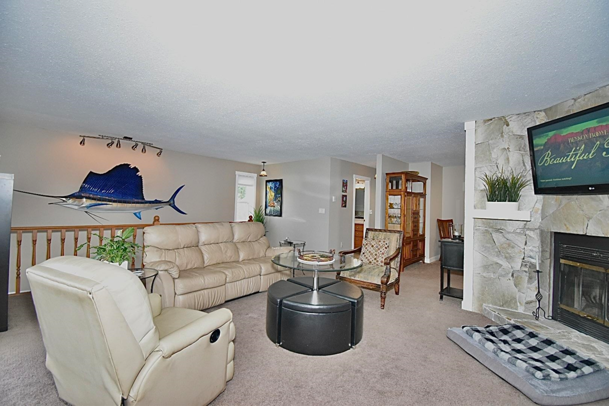 Bedroom 3 Photo of 6135 Fairway Avenue, Sechelt, BC