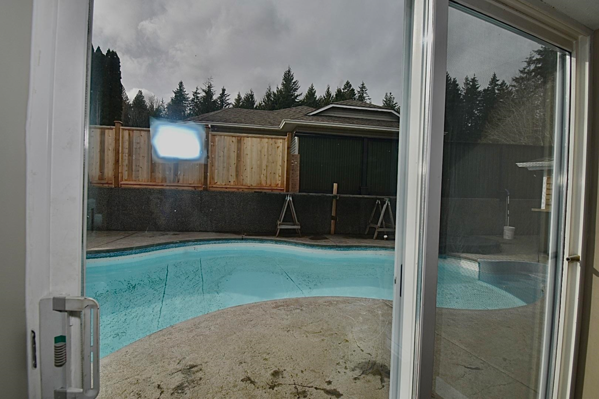 Breakfast Nook Photo of 6135 Fairway Avenue, Sechelt, BC