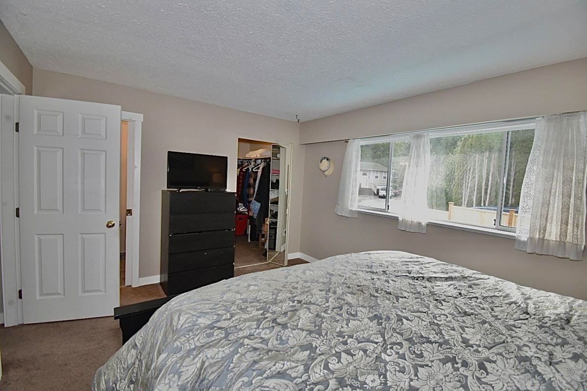Garage Interior Photo of 6135 Fairway Avenue, Sechelt, BC