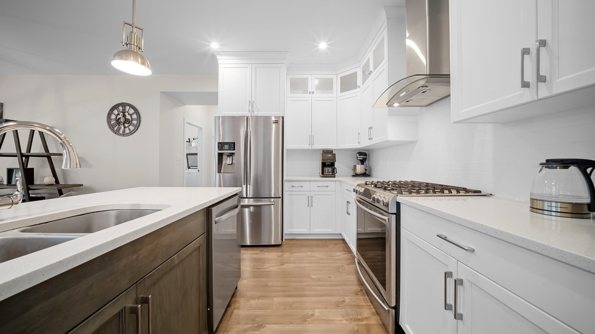 Kitchen Photo of 50300 Kensington Drive, Chilliwack, BC
