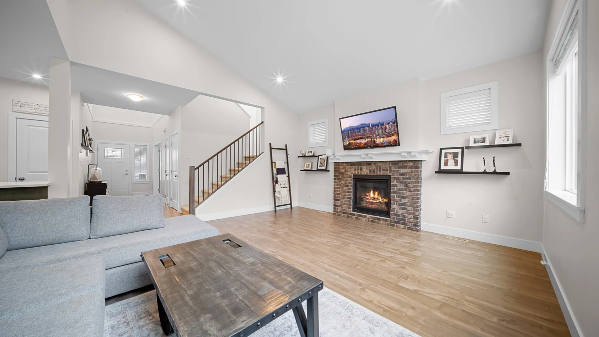 Primary Bathroom Photo of 50300 Kensington Drive, Chilliwack, BC