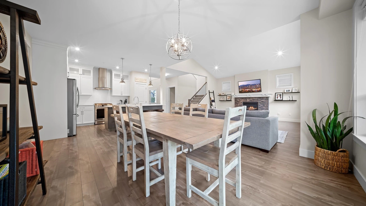 Swimming Pool Photo of 50300 Kensington Drive, Chilliwack, BC