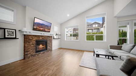 50300 Kensington Drive, Chilliwack, BC, Chilliwack — Single Family Residence for sale