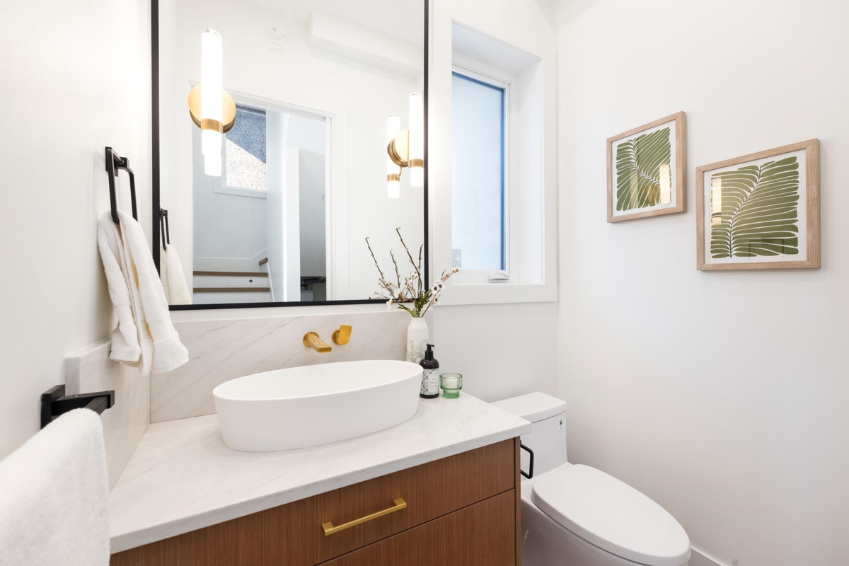 Breakfast Nook Photo of 2334 E 5th Avenue, Vancouver, BC