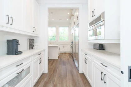 Kitchen Island Photo of 23066 135 Avenue, Maple Ridge, BC