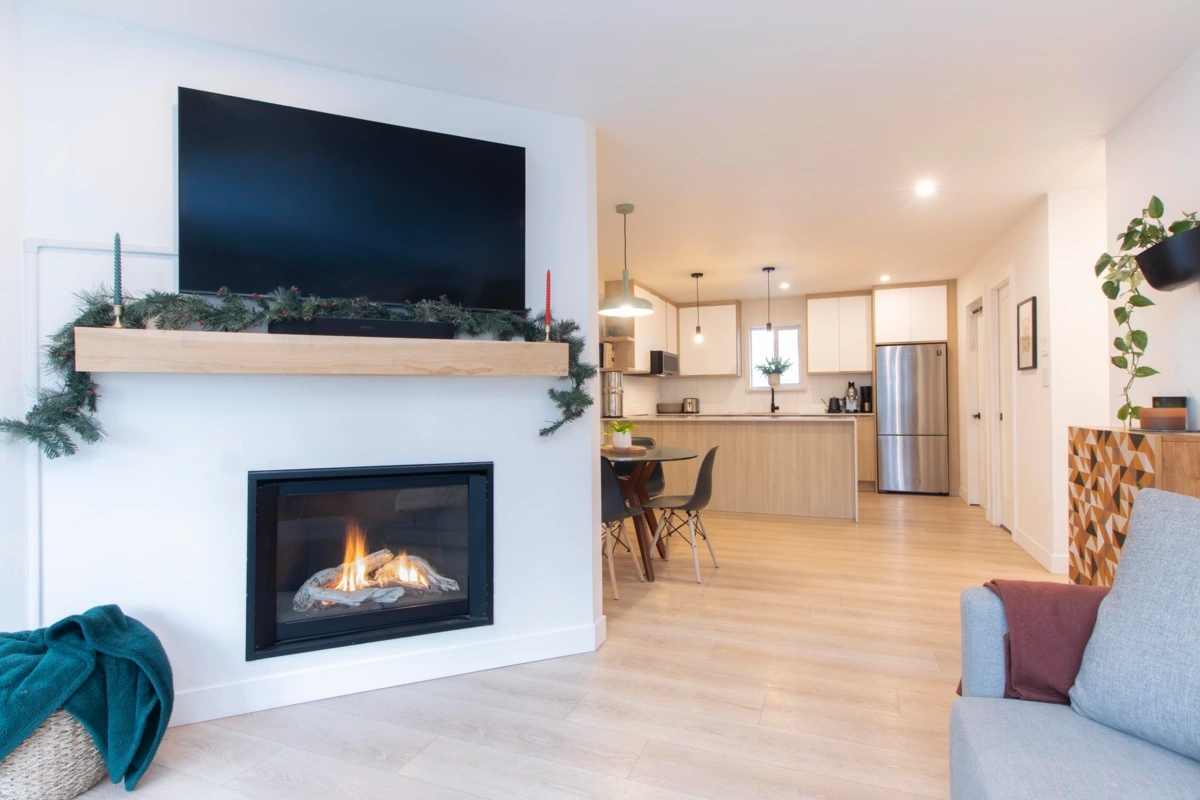 Kitchen Photo of 1029 Brothers Place, Squamish, BC