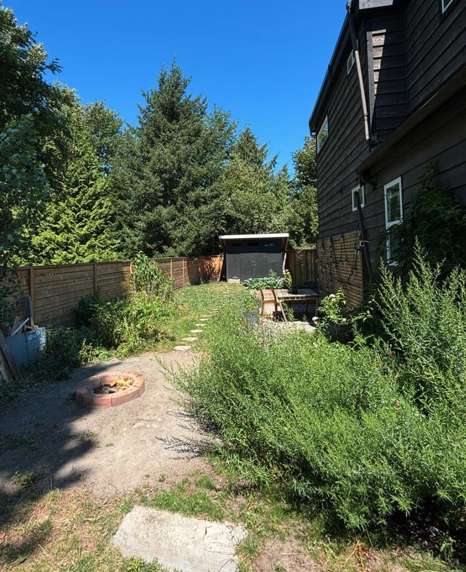 Powder Room Photo of 1029 Brothers Place, Squamish, BC