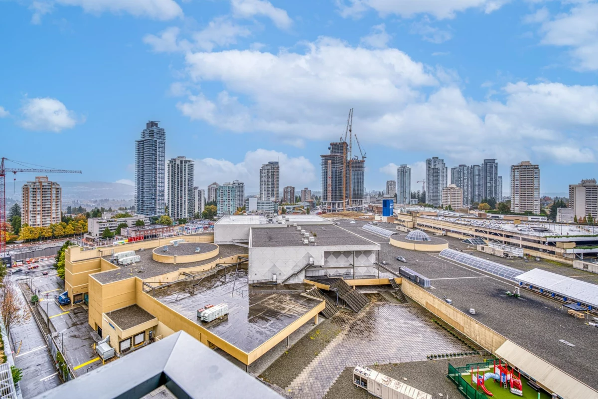Powder Room Photo of 1711 6098 Station Street, Burnaby, BC