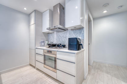 1711 6098 Station Street, Burnaby, BC