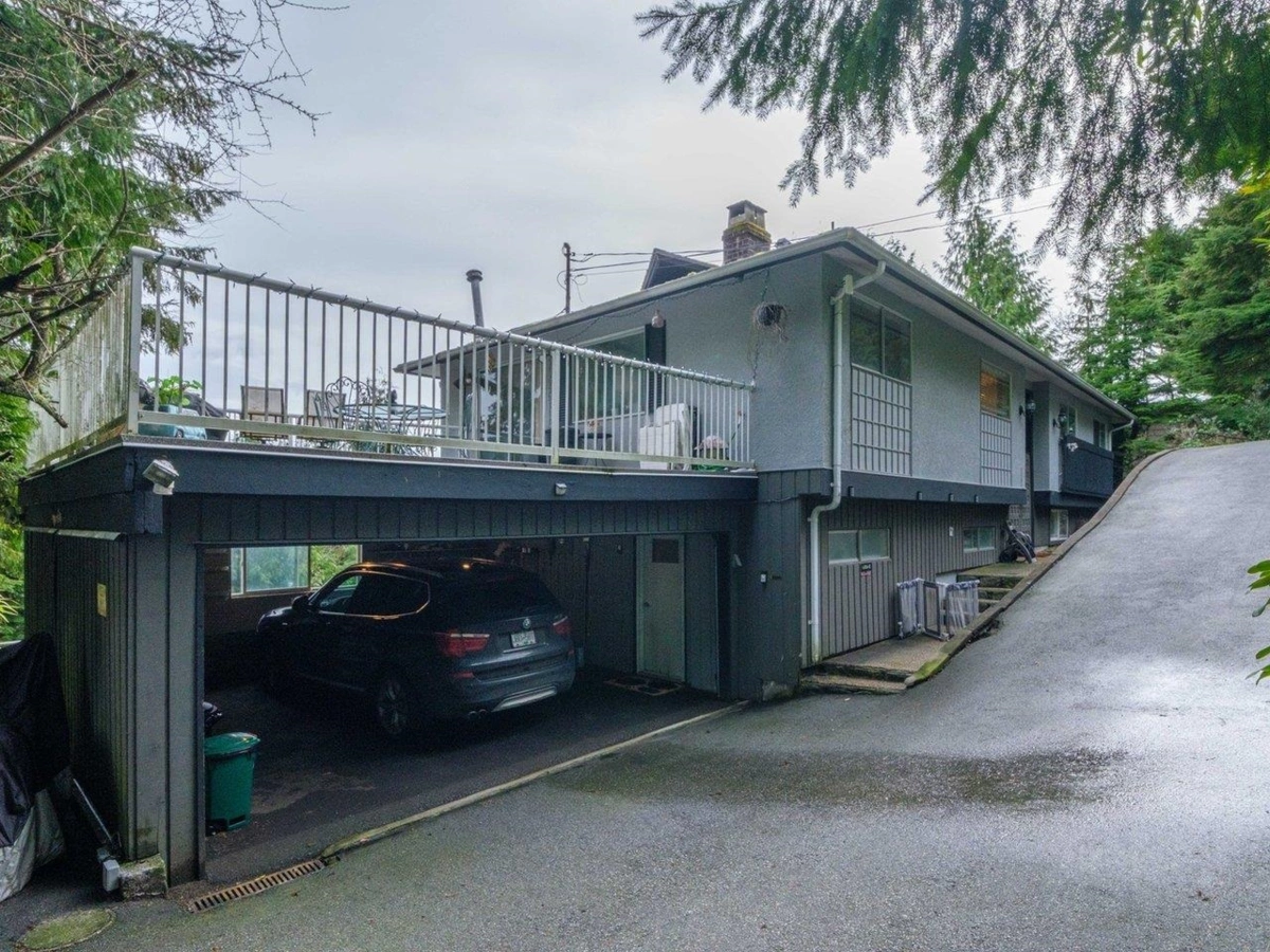 Bedroom 2 Photo of 530 St. Andrews Road, West Vancouver, BC