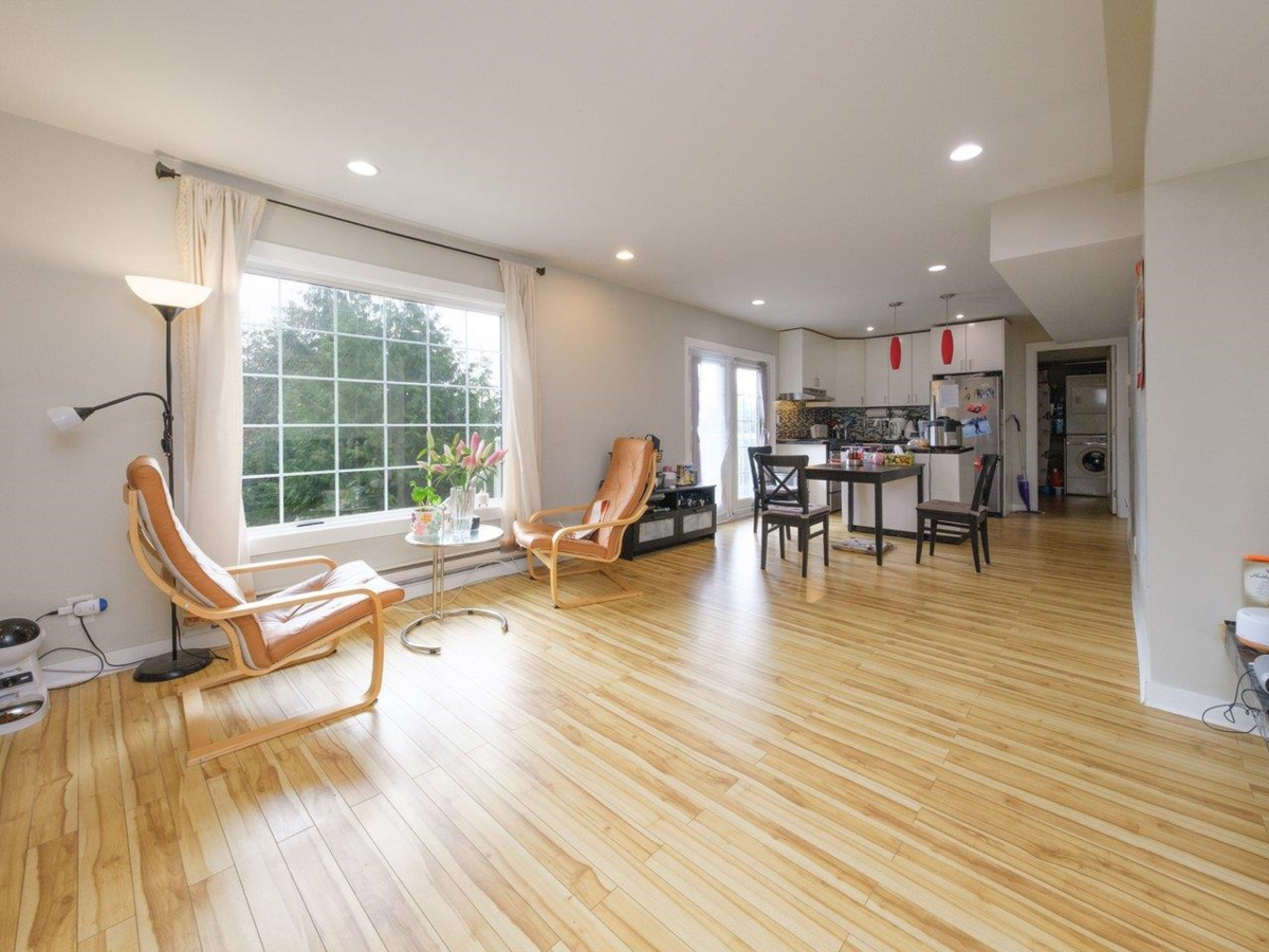 Hot Tub / Spa Photo of 530 St. Andrews Road, West Vancouver, BC