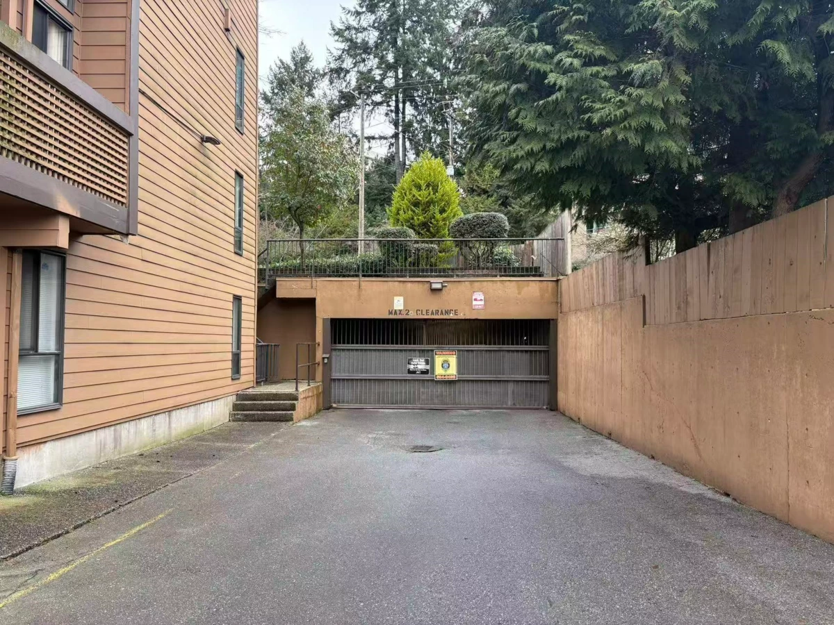 Office / Den Photo of 102 7151 Edmonds Street, Burnaby, BC