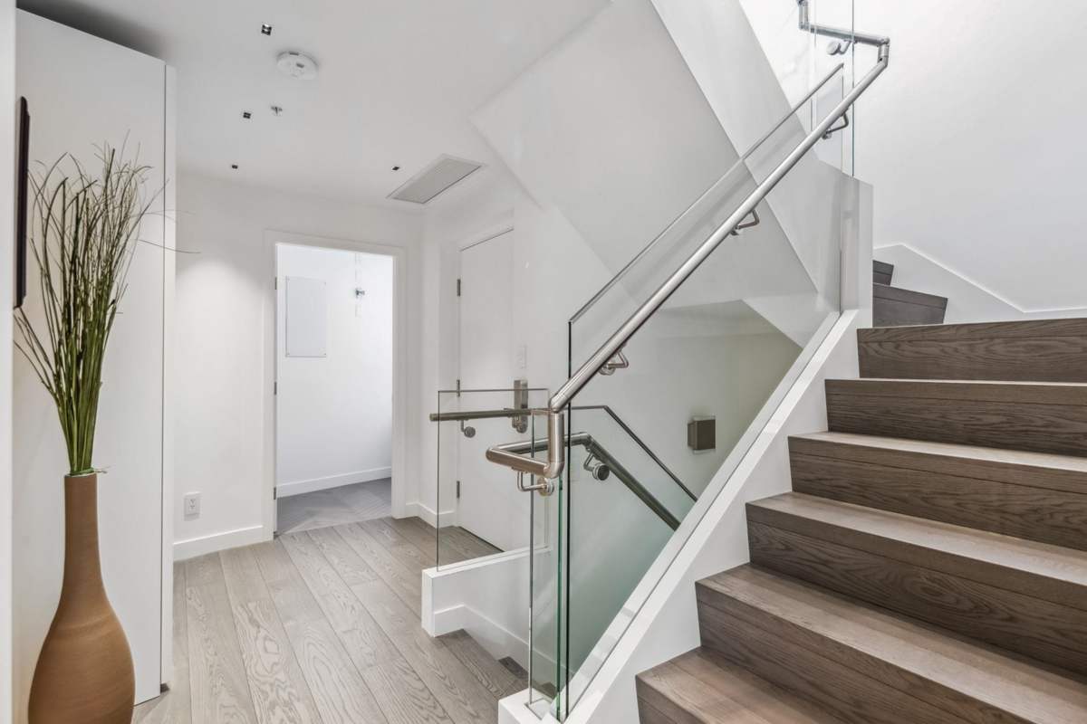 Dining Area Photo of TH22 1281 W Cordova Street, Vancouver, BC