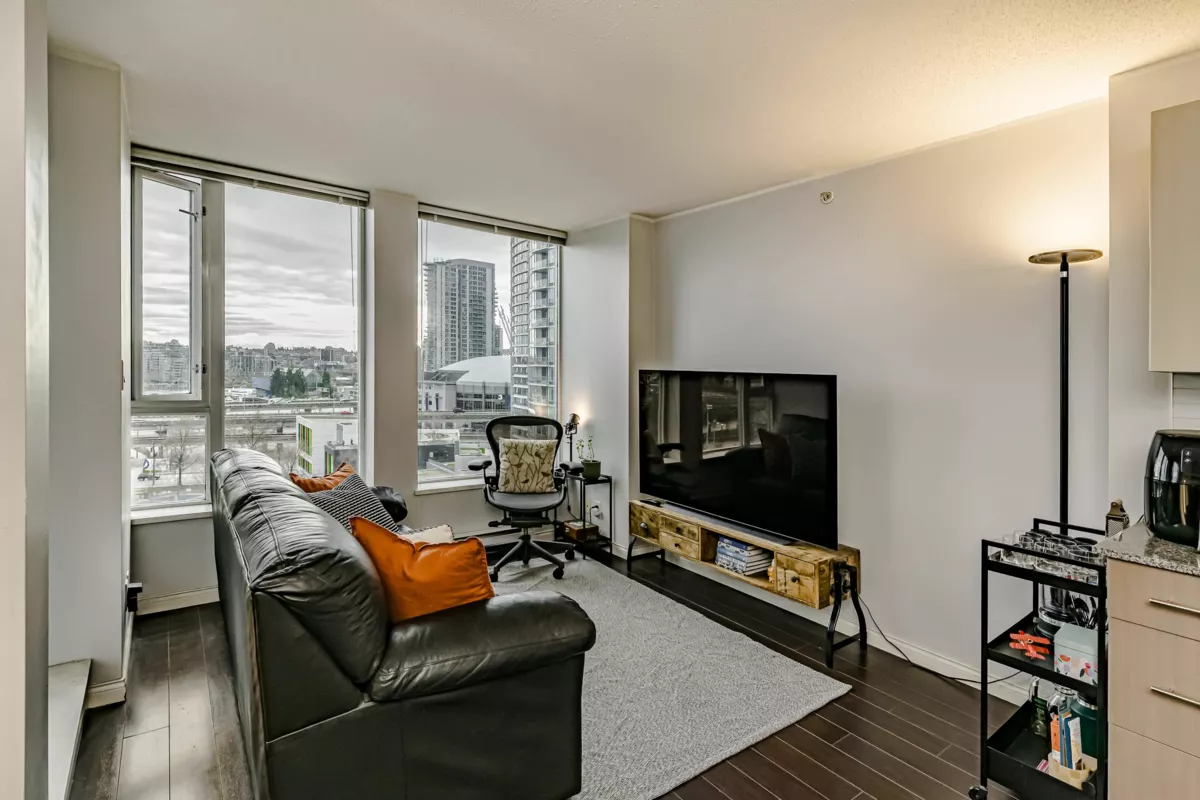 Kitchen Photo of 1201 550 Taylor Street, Vancouver, BC