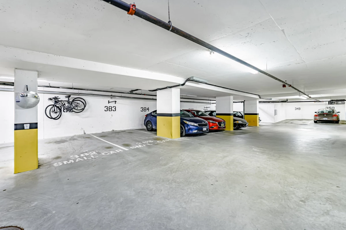 Laundry Room Photo of 1201 550 Taylor Street, Vancouver, BC