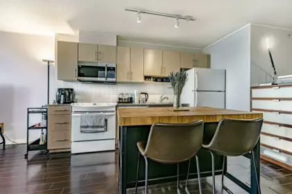 1201 550 Taylor Street, Vancouver, BC