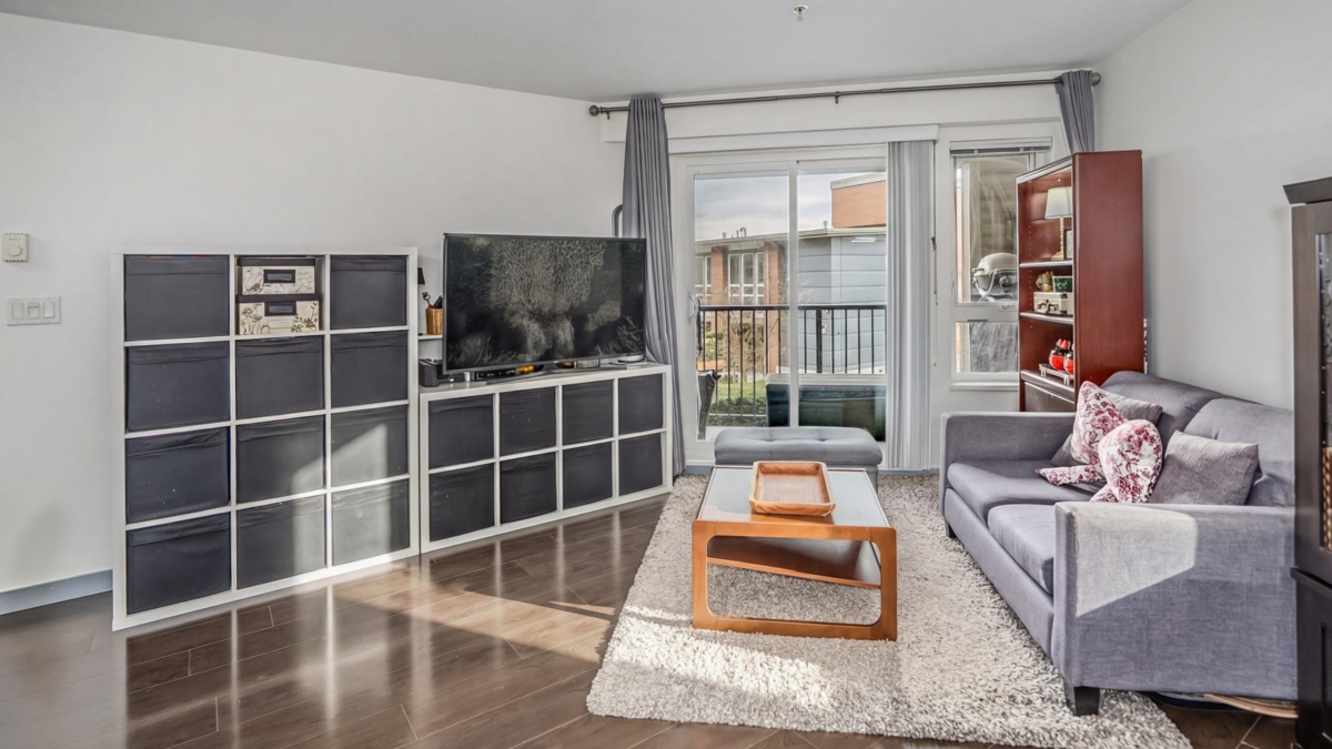 Kitchen Island Photo of 322 12339 Steveston Highway, Richmond, BC