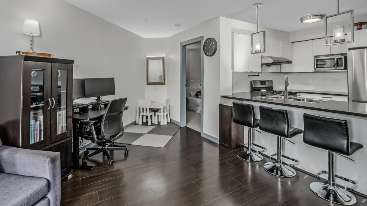 Walk-In Closet Photo of 322 12339 Steveston Highway, Richmond, BC