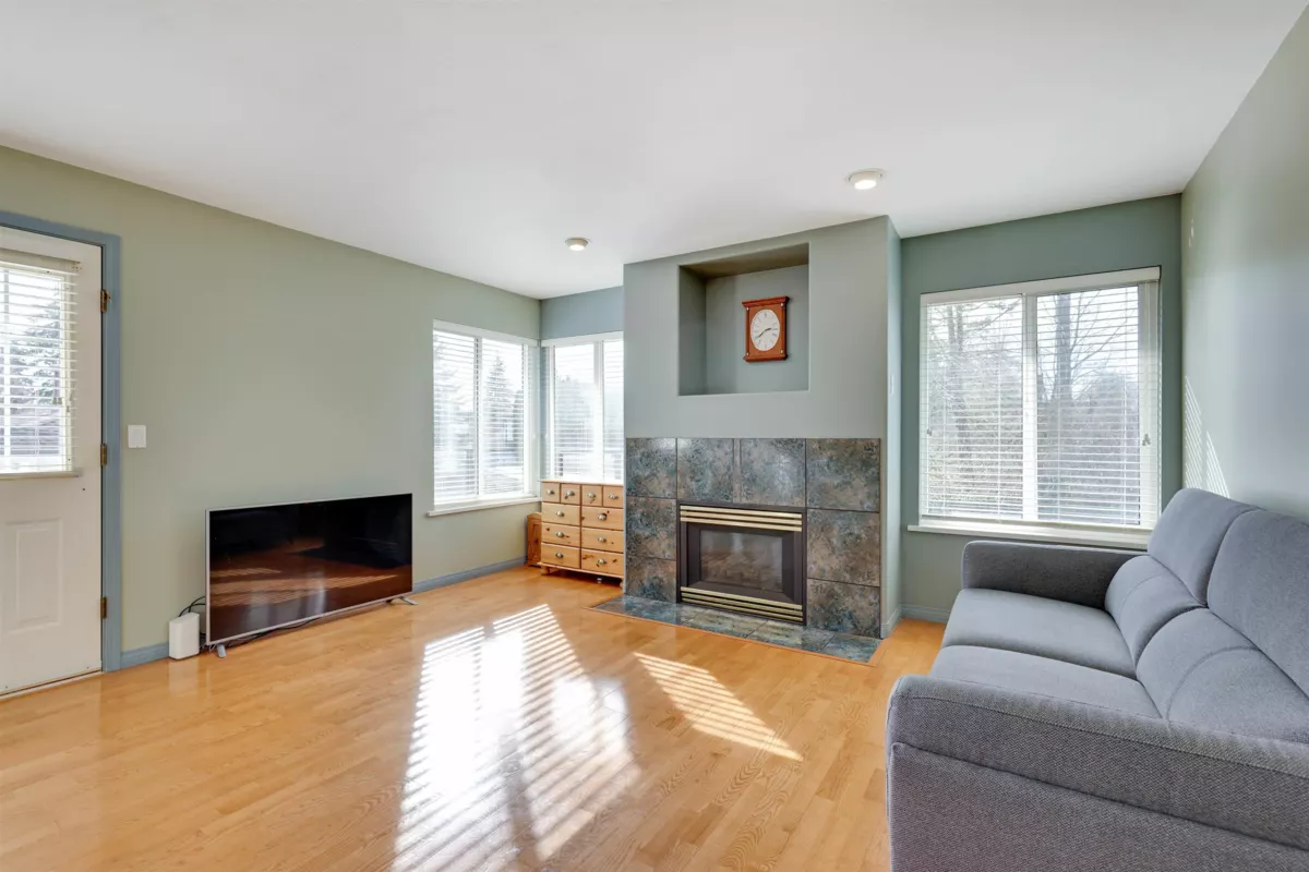 Kitchen Island Photo of 6103 190 Street, Surrey, BC