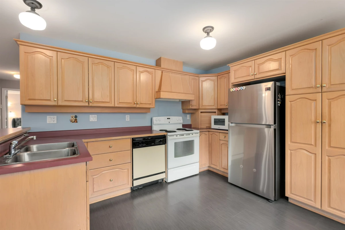 Loft / Bonus Room Photo of 6103 190 Street, Surrey, BC