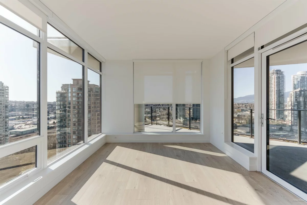 Primary Bathroom Photo of 2102 2181 Madison Avenue, Burnaby, BC