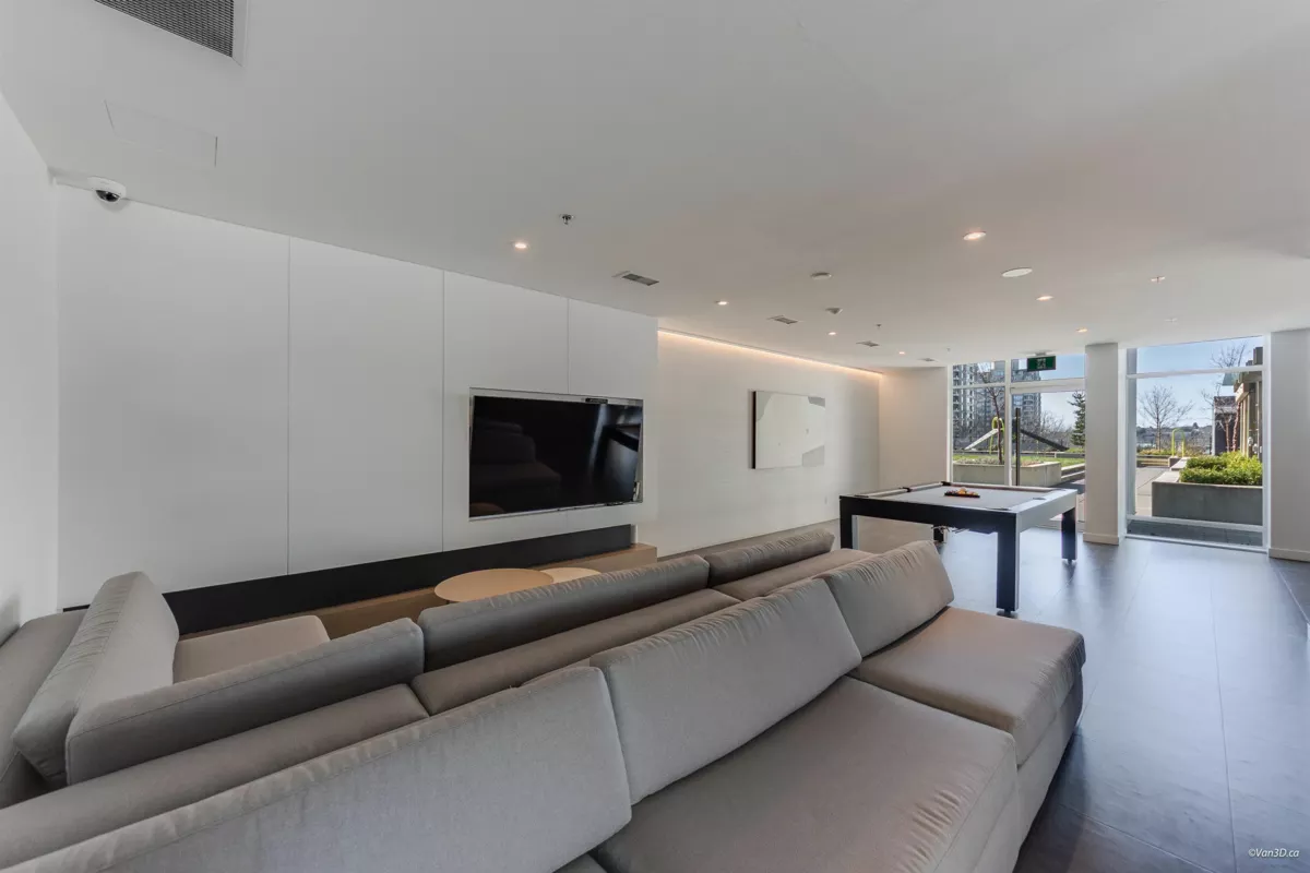 Swimming Pool Photo of 2102 2181 Madison Avenue, Burnaby, BC