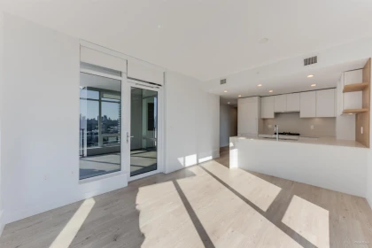 Entry Foyer Photo of 2102 2181 Madison Avenue, Burnaby, BC