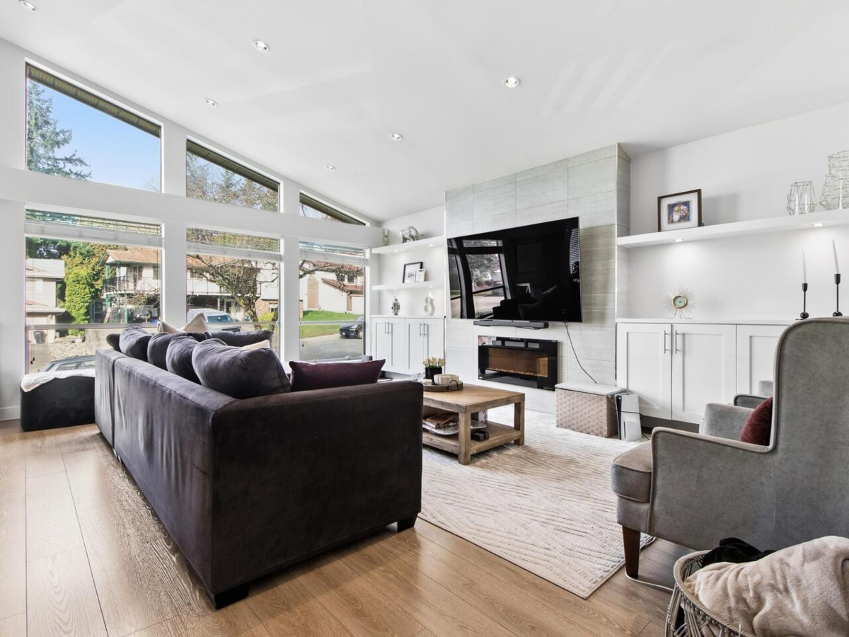 Dining Area Photo of 7640 Lawrence Drive, Burnaby, BC