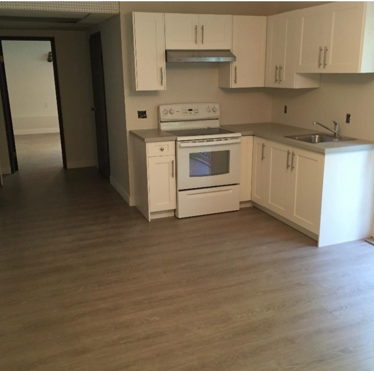 Hot Tub / Spa Photo of 7640 Lawrence Drive, Burnaby, BC