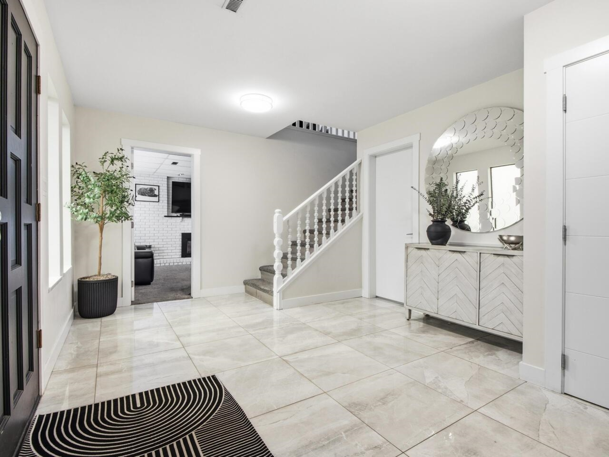 Living Room Photo of 7640 Lawrence Drive, Burnaby, BC