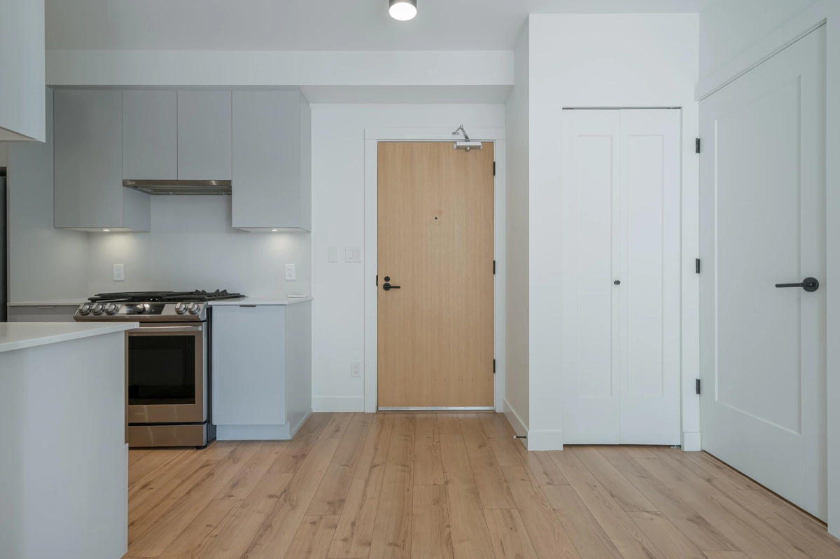 Breakfast Nook Photo of 310-311 2493 Montrose Avenue, Abbotsford, BC