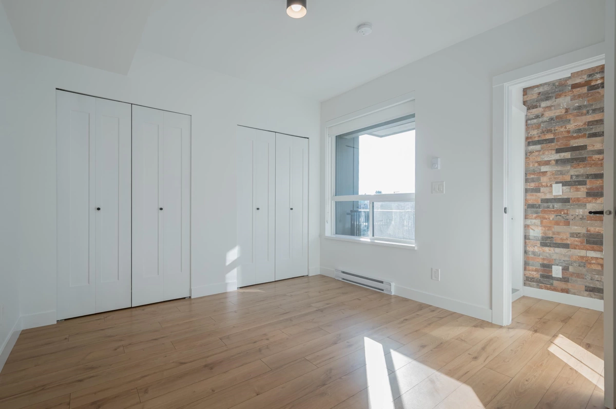 Guest Bathroom Photo of 310-311 2493 Montrose Avenue, Abbotsford, BC