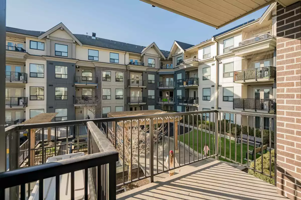 Loft / Bonus Room Photo of 310-311 2493 Montrose Avenue, Abbotsford, BC