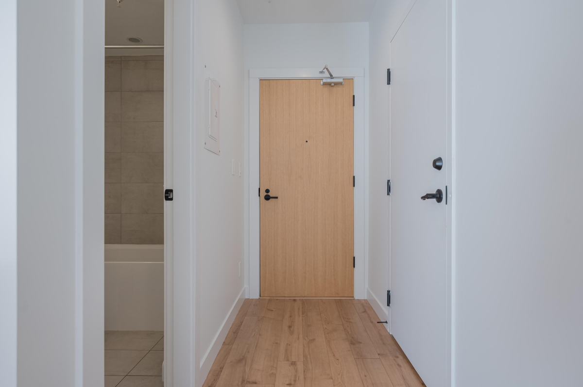 Outdoor Deck Photo of 310-311 2493 Montrose Avenue, Abbotsford, BC