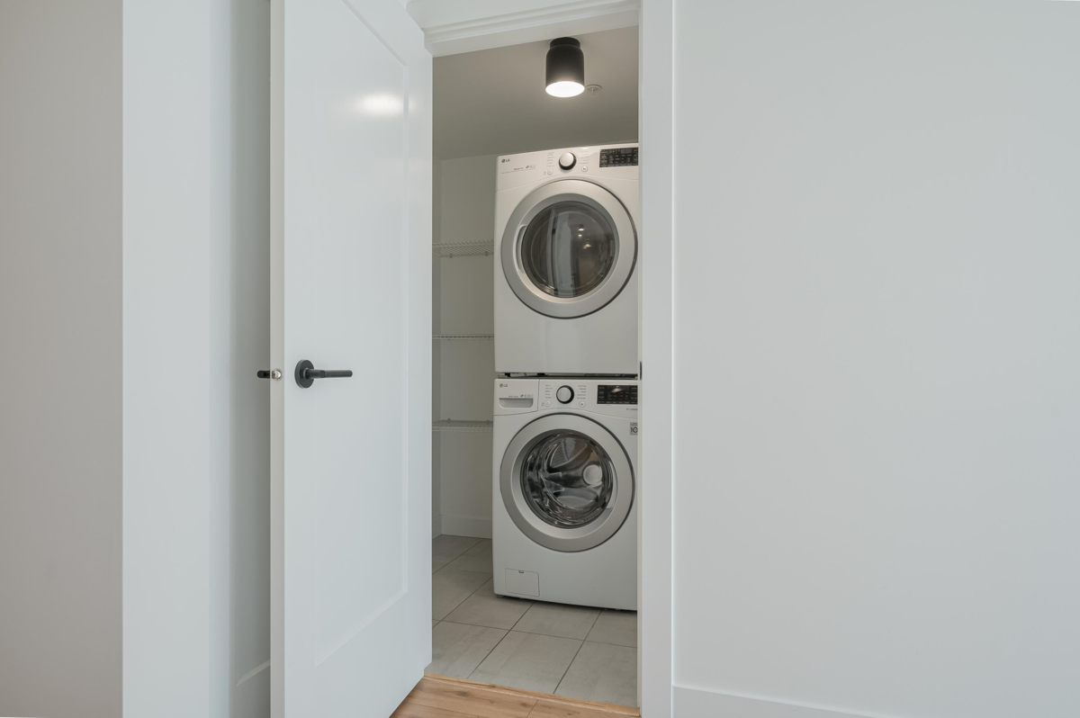 Outdoor Patio Photo of 310-311 2493 Montrose Avenue, Abbotsford, BC