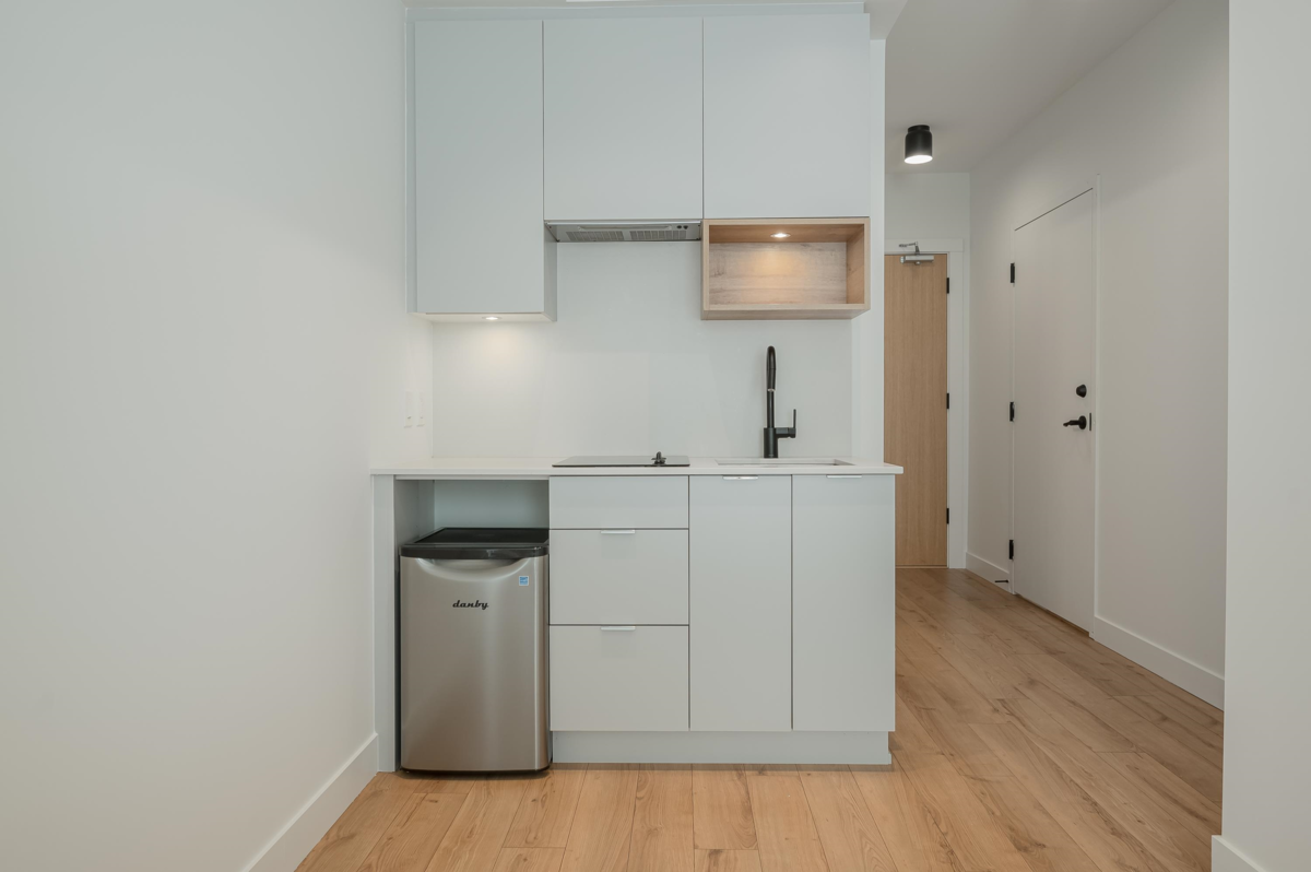 Swimming Pool Photo of 310-311 2493 Montrose Avenue, Abbotsford, BC