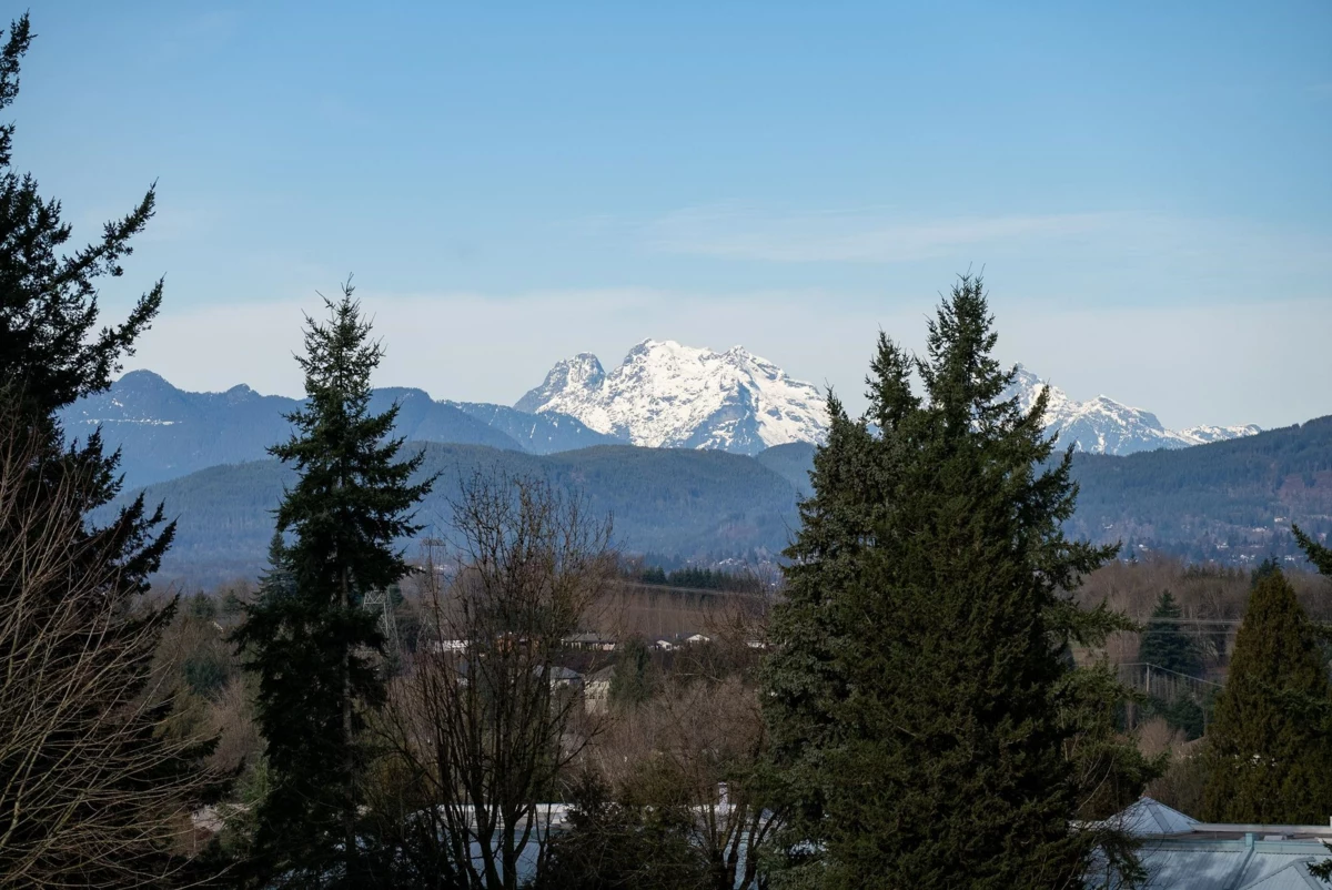 Front Yard Photo of 453 2750 Fairlane Street, Abbotsford, BC