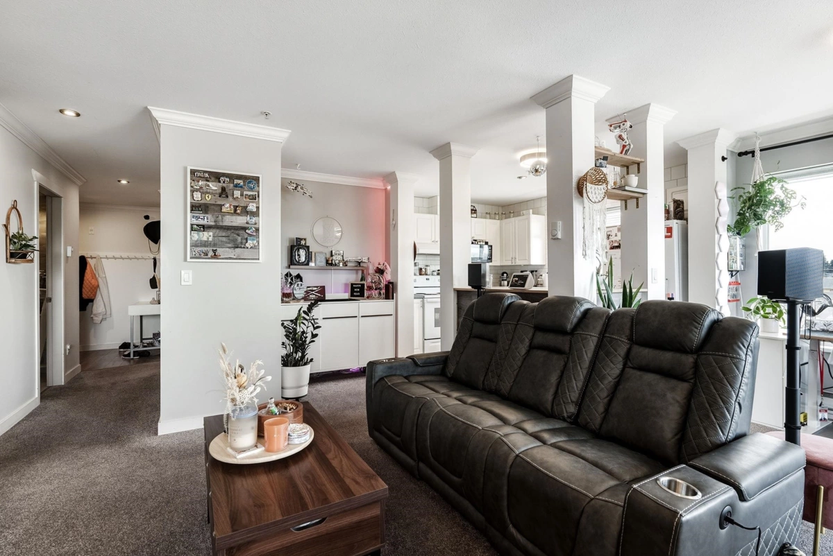 Kitchen Photo of 453 2750 Fairlane Street, Abbotsford, BC
