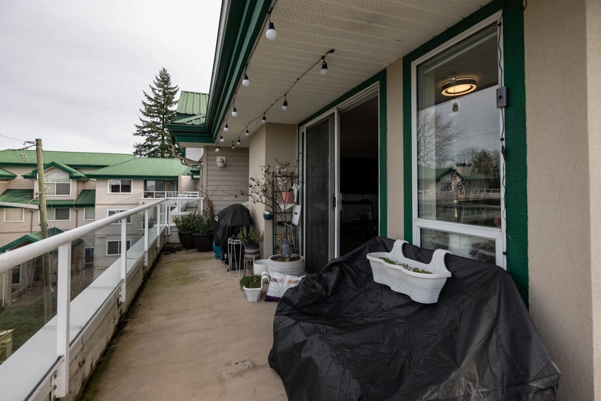 Staircase Photo of 453 2750 Fairlane Street, Abbotsford, BC