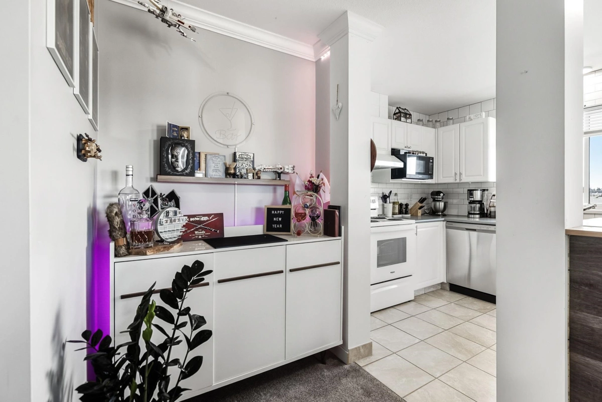 Walk-In Closet Photo of 453 2750 Fairlane Street, Abbotsford, BC