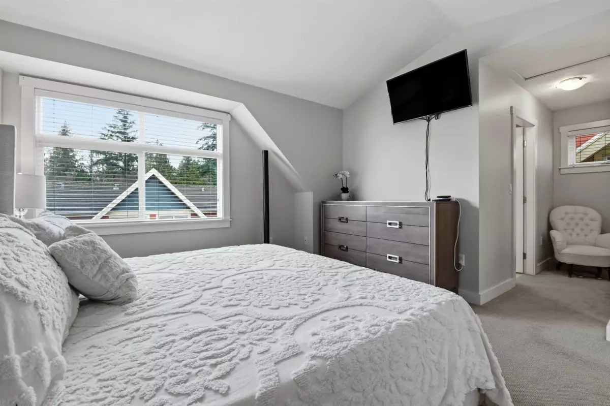 Basement Recreation Room Photo of 21 15255 36 Avenue, Surrey, BC