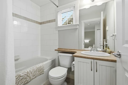 Entry Foyer Photo of 21 15255 36 Avenue, Surrey, BC