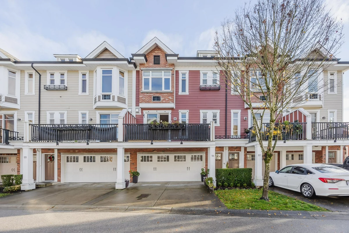 Living Room Photo of 56 20738 84 Avenue, Langley, BC