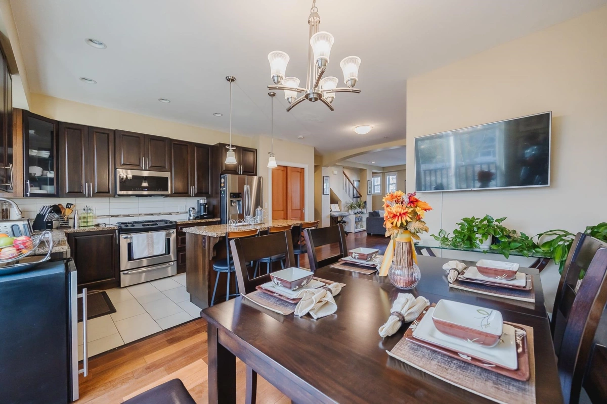 Primary Bathroom Photo of 56 20738 84 Avenue, Langley, BC