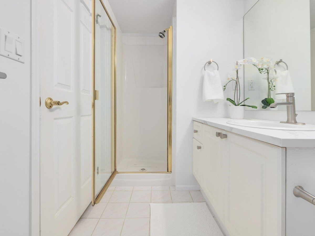 Bedroom 2 Photo of 206 5556 14 Avenue, Delta, BC